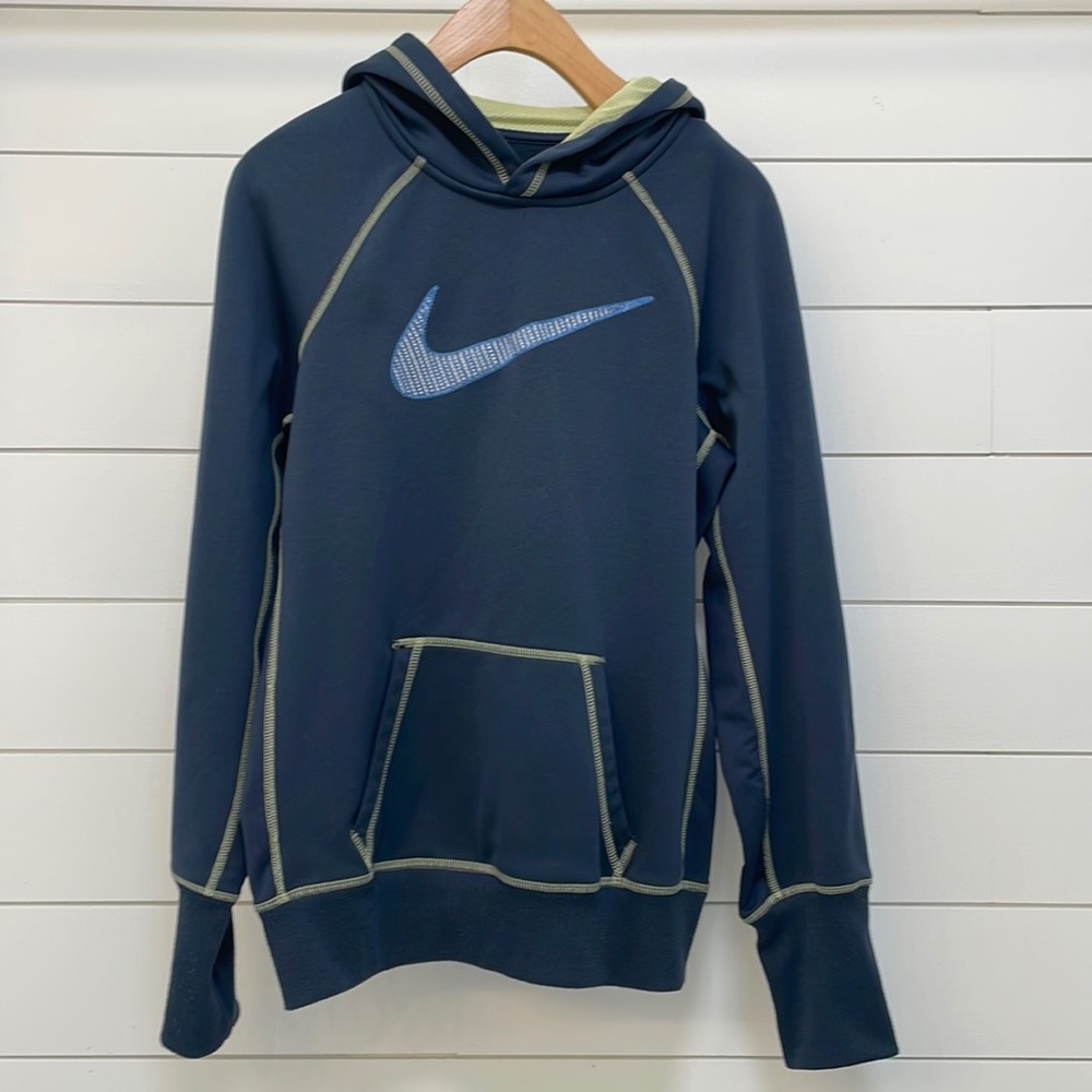 Nike Therma-fit Hoodie - Small